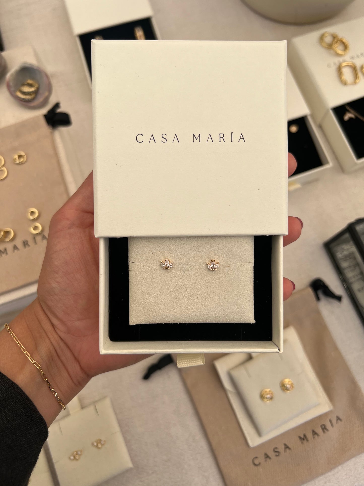 Crown Zirconia Studs