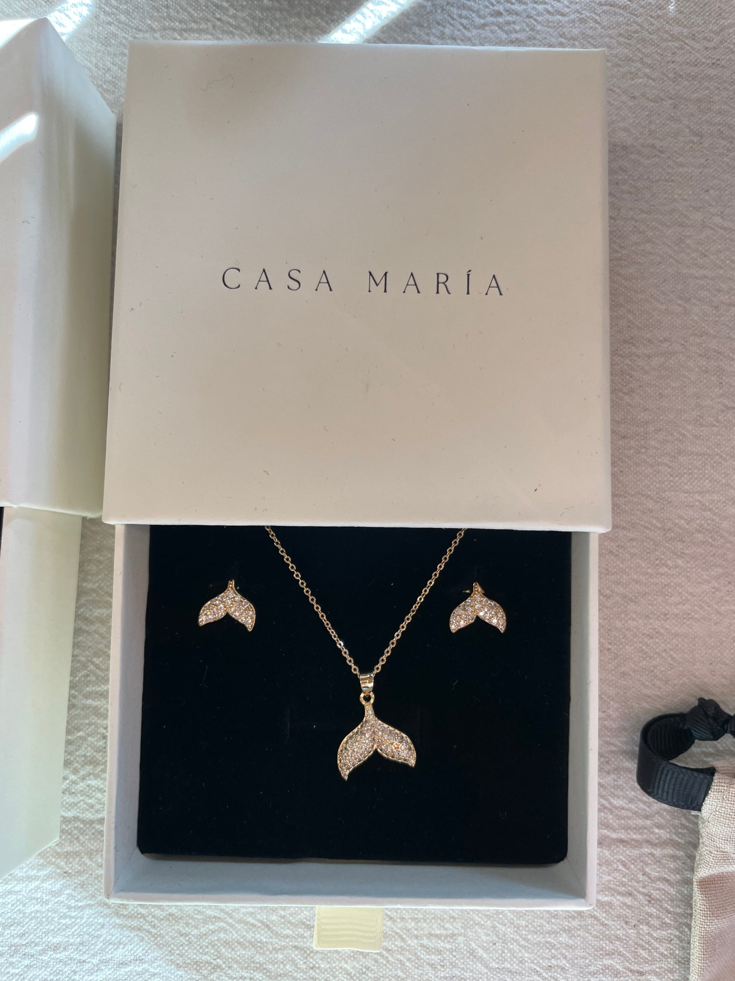 Whale Tale Necklace and earrings set