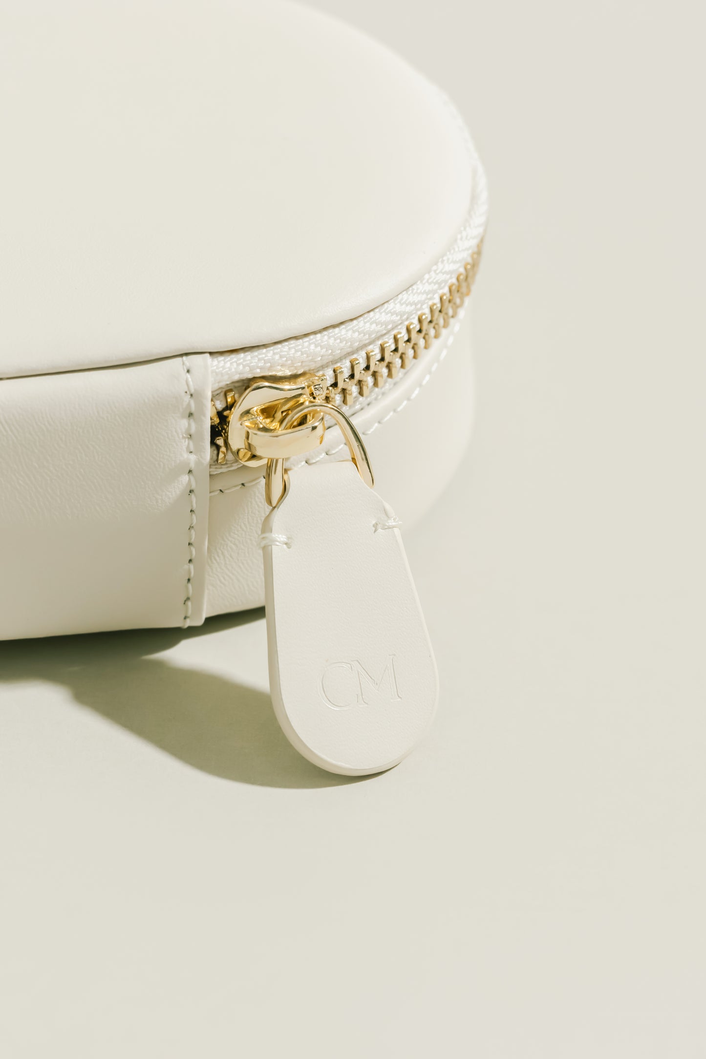 Travel jewelry case