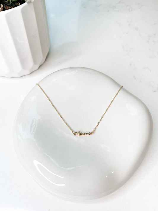 'mama' Necklace
